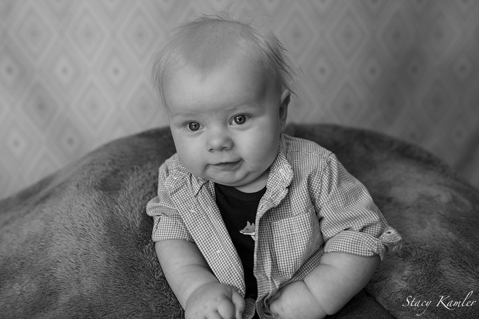 4 month old photos sitting up by him self