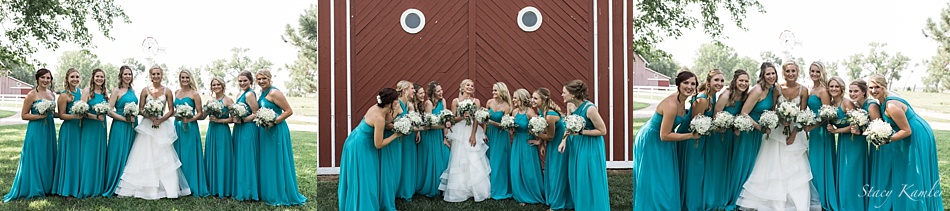 Bridesmaids Photos in teal dresses