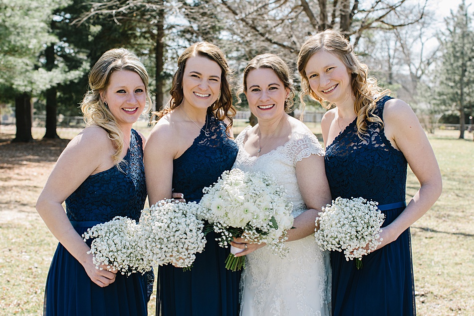 Bridesmaids with Baby's Breath bouquets